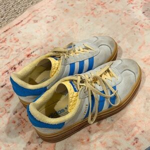 Women’s Adidas Gazelles